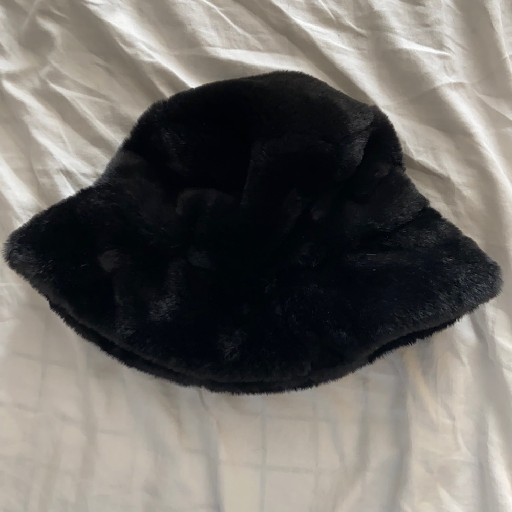 Black Fuzzy Bucket Hat